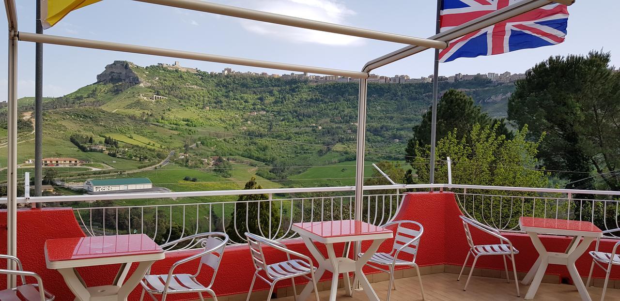 B&B - Affittacamere Da Pietro - Enna Bagian luar foto