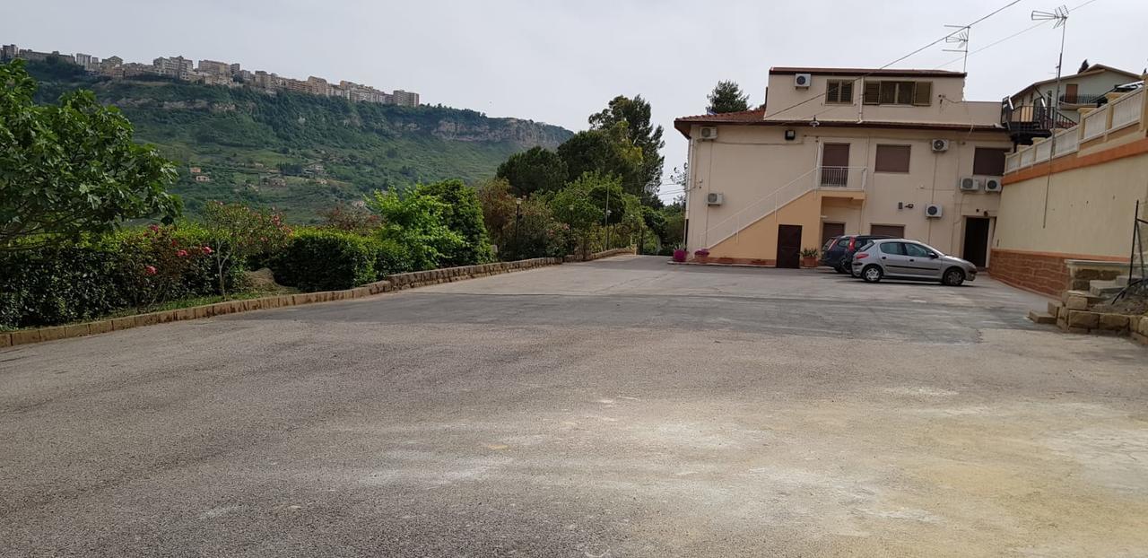 B&B - Affittacamere Da Pietro - Enna Bagian luar foto